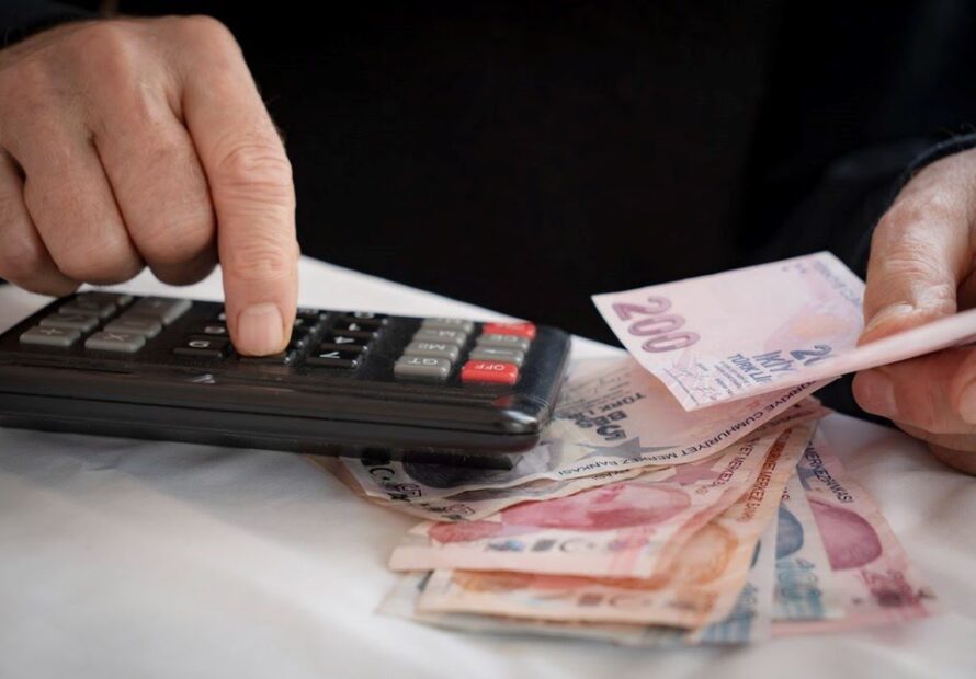 Какова будет минимальная заработная плата в 2025 году?